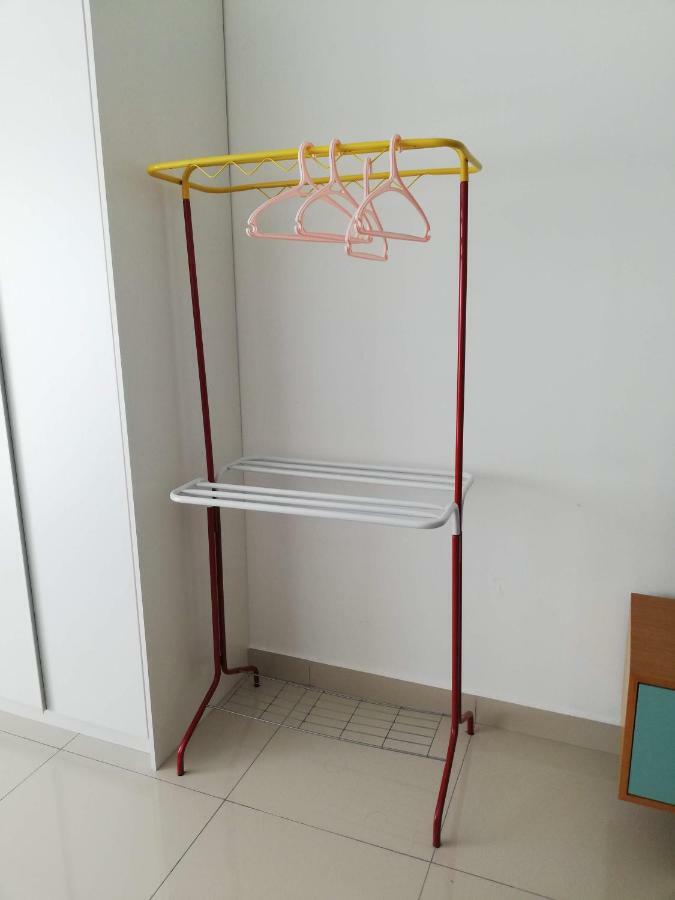 2 Carpark Gep 5 Star Hotel Bed & Sofa Studio Seri Kembangan Exteriör bild